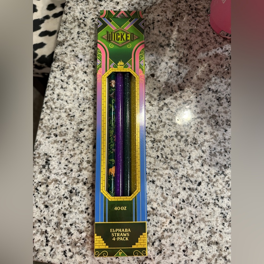 Stanley Wicked 40oz Elphaba Straws